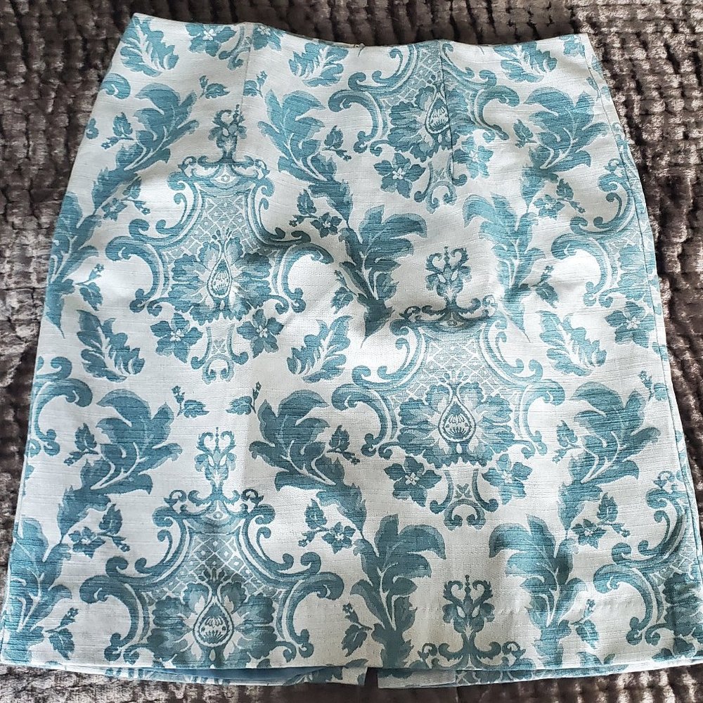 NWOT Cute pencil skirt